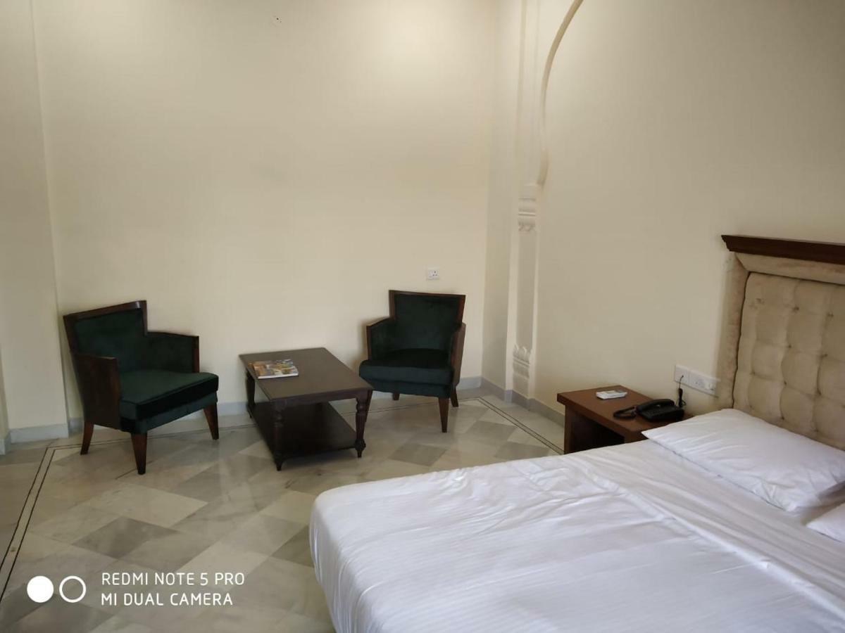 Aaram Baagh Agra By Pachar Group Hotel Bagian luar foto