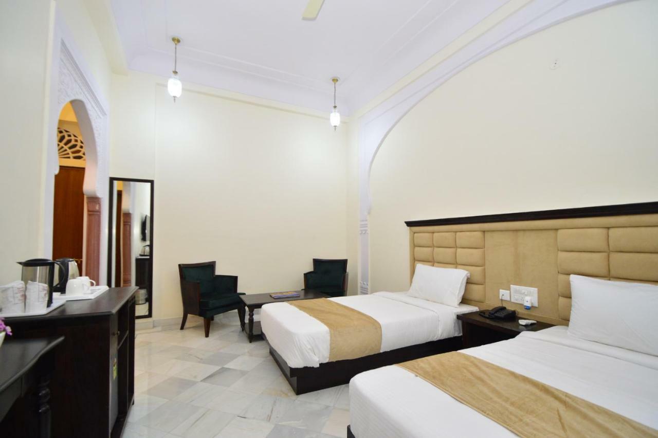 Aaram Baagh Agra By Pachar Group Hotel Bagian luar foto