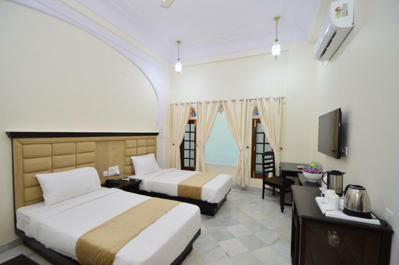 Aaram Baagh Agra By Pachar Group Hotel Bagian luar foto