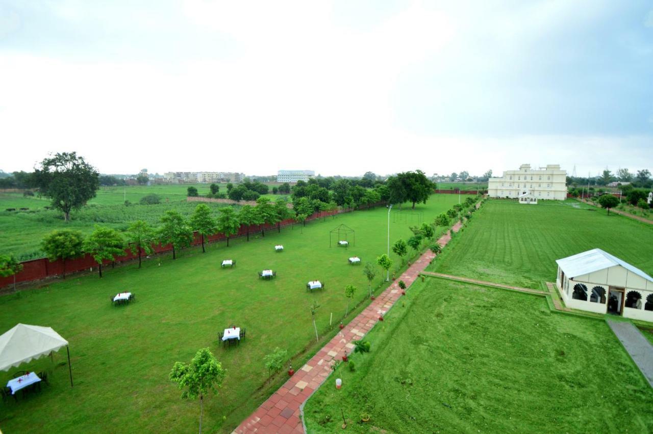 Aaram Baagh Agra By Pachar Group Hotel Bagian luar foto