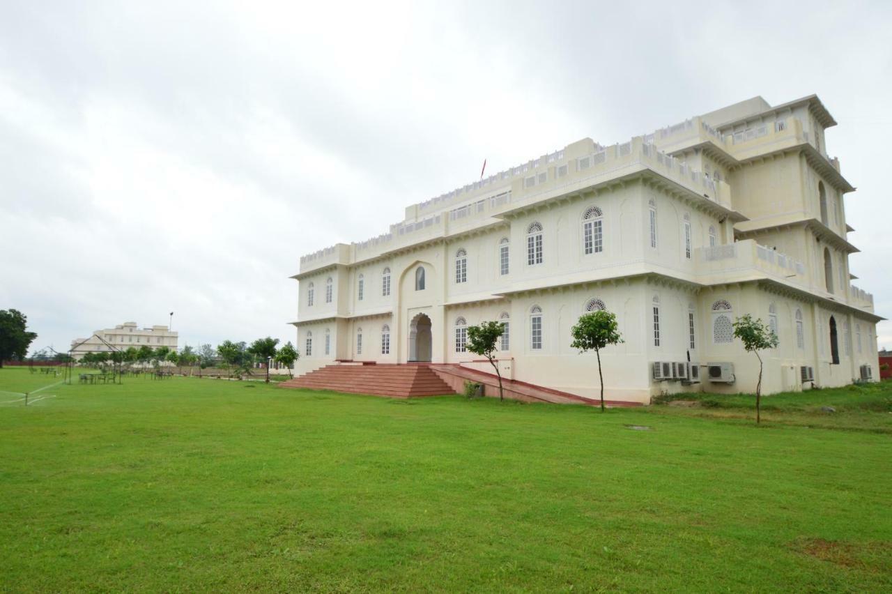 Aaram Baagh Agra By Pachar Group Hotel Bagian luar foto