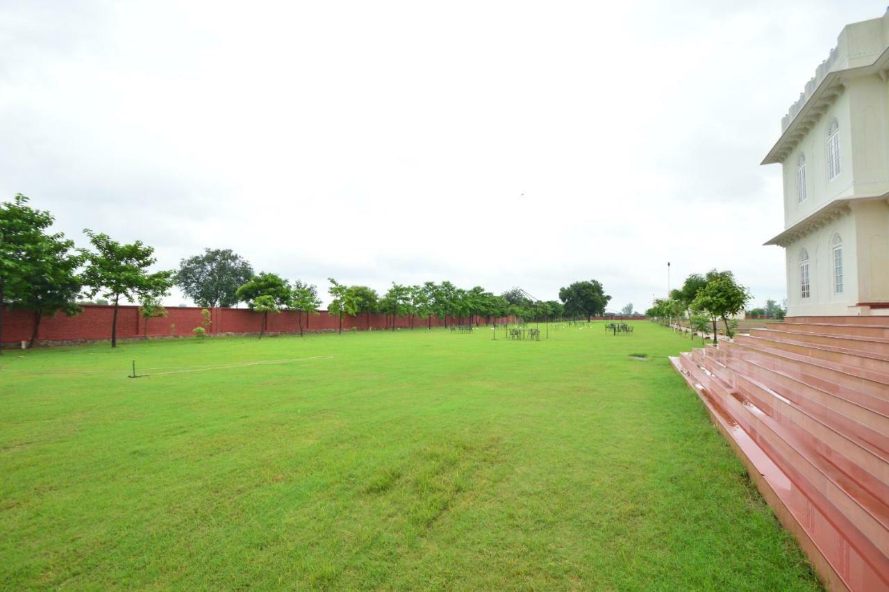 Aaram Baagh Agra By Pachar Group Hotel Bagian luar foto
