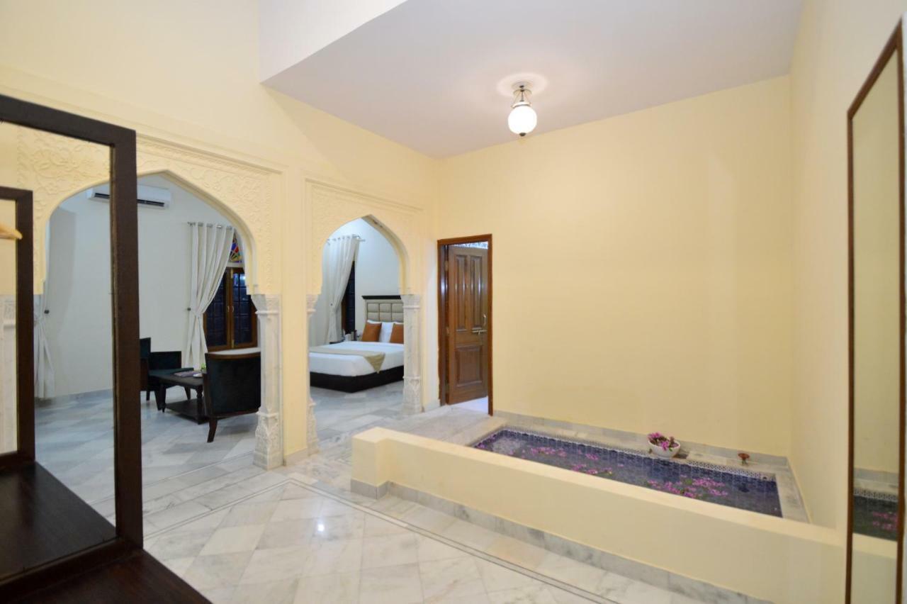 Aaram Baagh Agra By Pachar Group Hotel Bagian luar foto